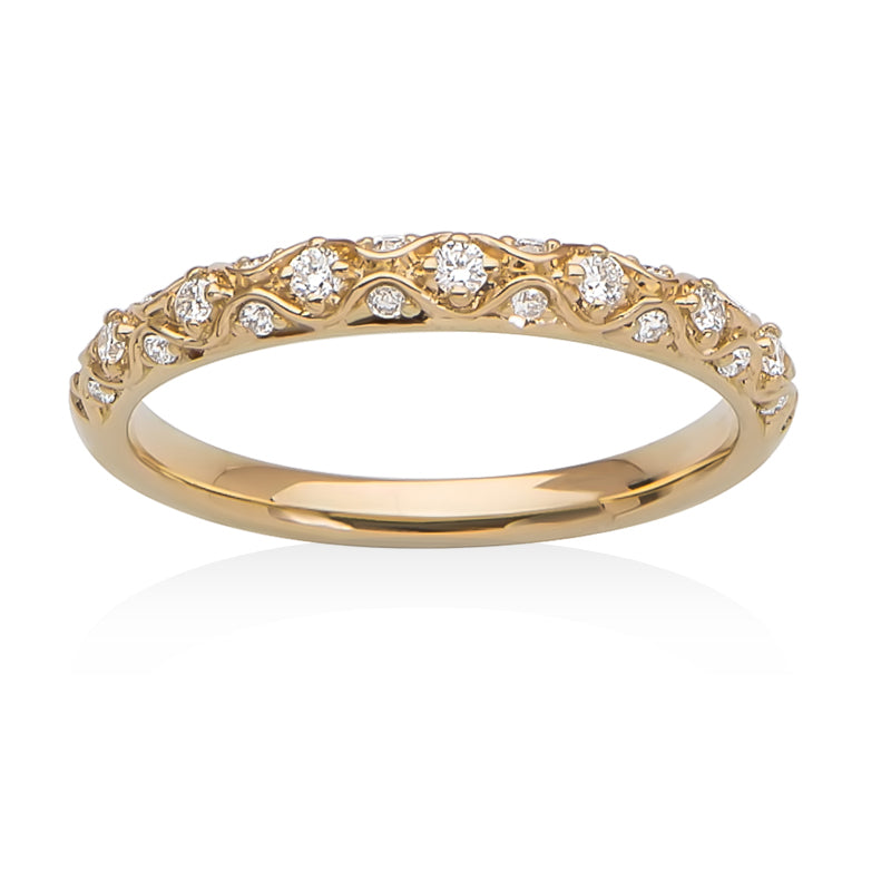 Classic Diamond Band in 18k Yellow Gold